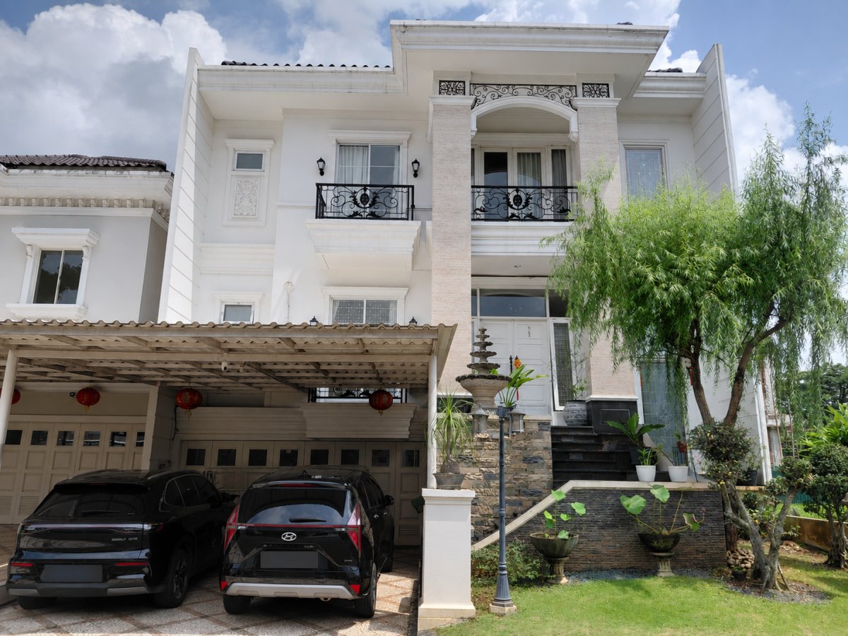 Dijual Rumah Rapih Dan Luas Di Cluster Aristoteles, Gading Serpong - Tanggerang