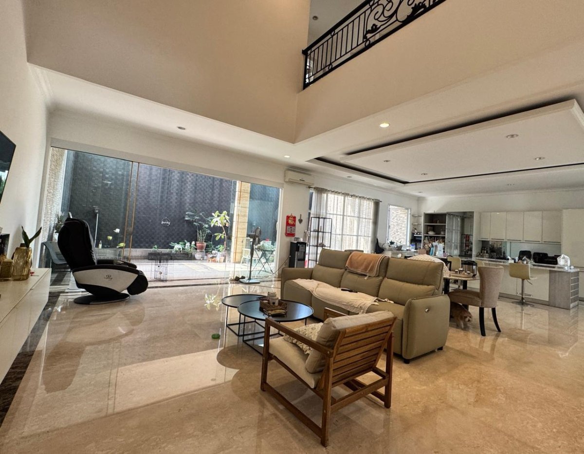 Dijual Rumah Rapih Dan Luas Di Cluster Aristoteles, Gading Serpong - Tanggerang - Foto 4