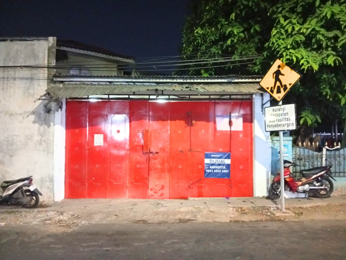 DIJUAL RUMAH STRATEGIS, COCOK UNTUK GUDANG DAN USAHA