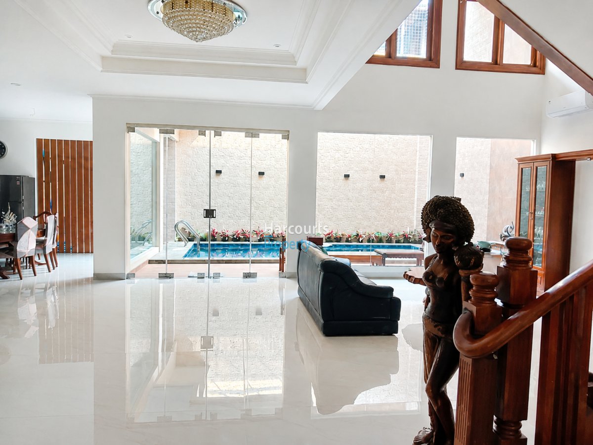 Disewakan Rumah Klasik Terawat Area Jl. Alam Asri Pondok Indah - Foto 3
