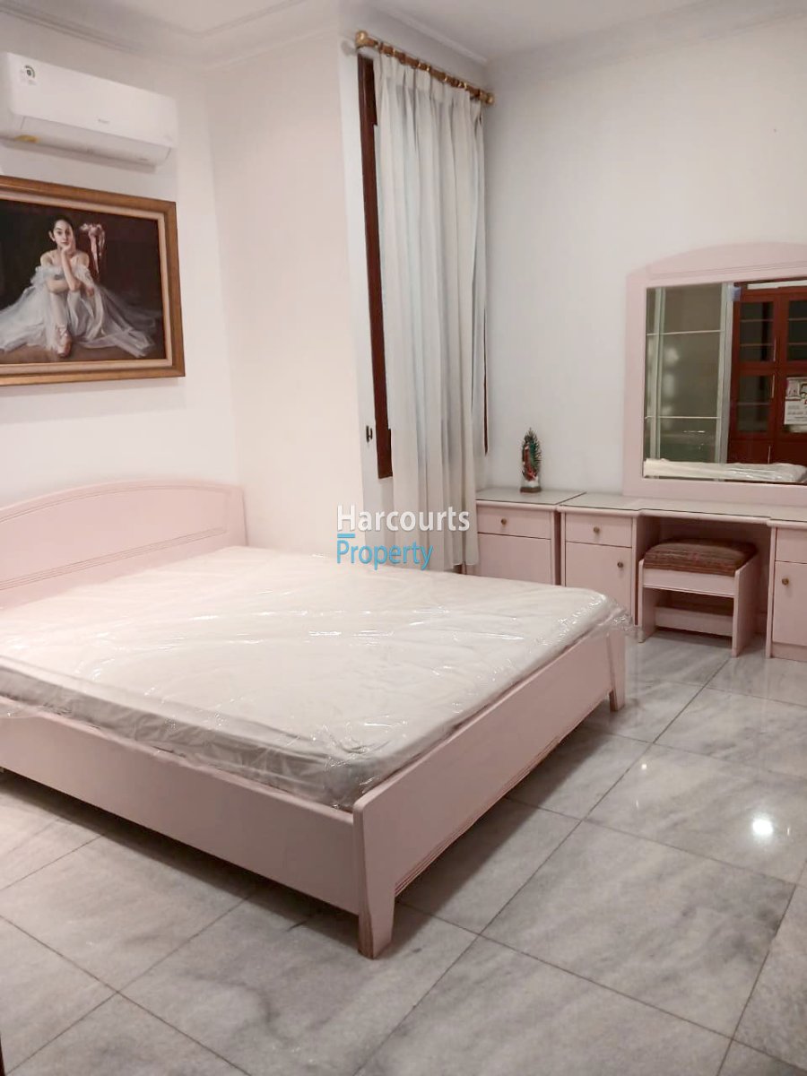 Disewakan Rumah Klasik Terawat Area Jl. Alam Asri Pondok Indah - Foto 8