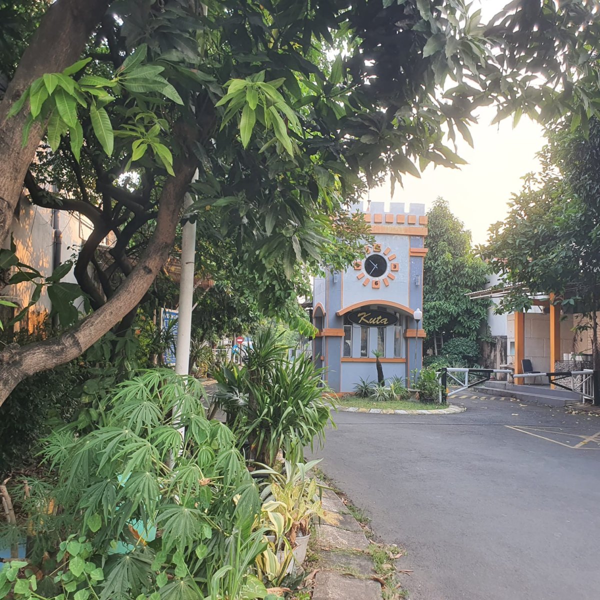 Dijual rumah Tumbuh siap Naik 2 lantai Di duta Bintaro - Foto 3