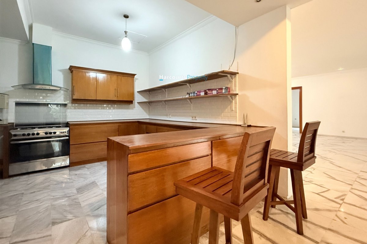 Dijual Rumah Hunian Klasik Bagus dan Terawat Lingkungan Nyaman dan Tenang di Kemang - Foto 9