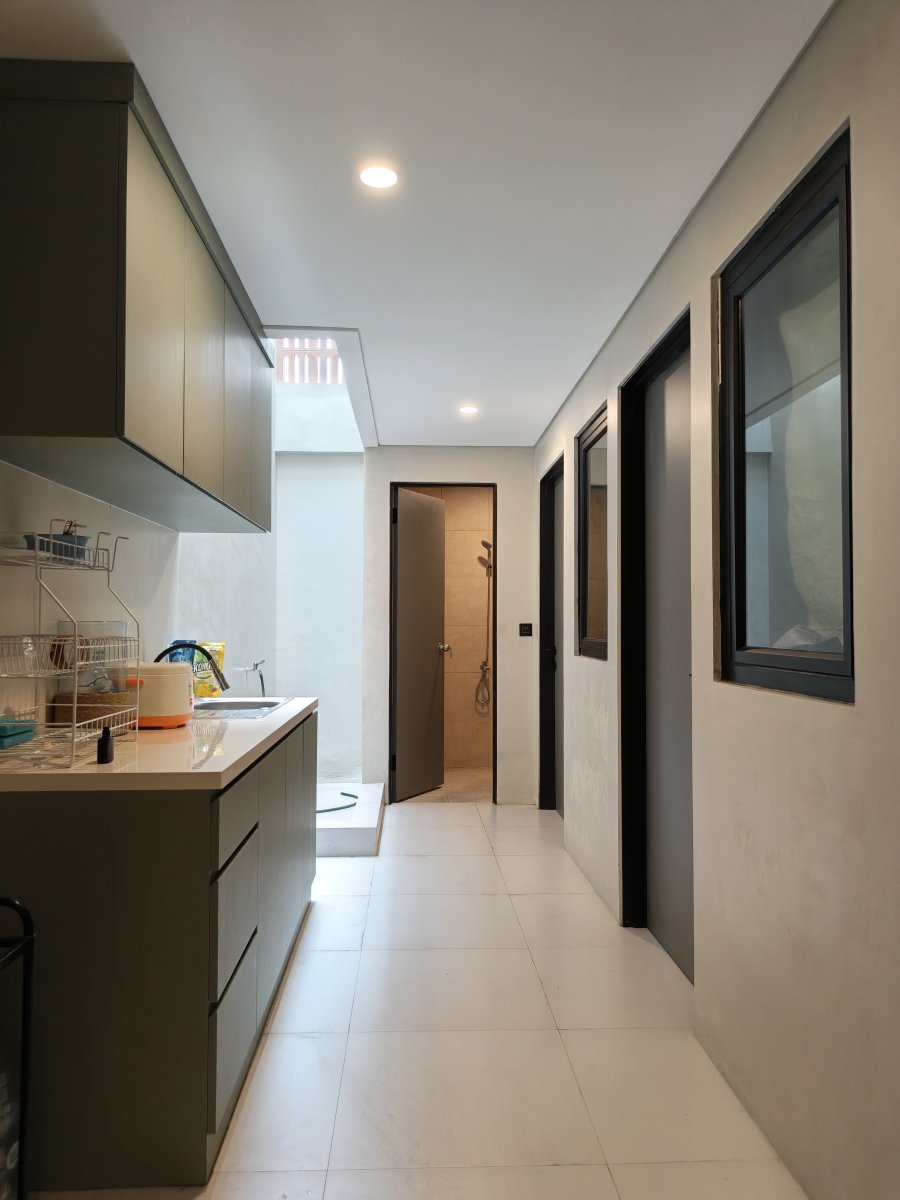 Dijual Rumah Baru Kemang Barat 3 Lantai Ada Kolam Renang & Lounge - Lokasi Premium & Strategis (SHM) - Foto 8