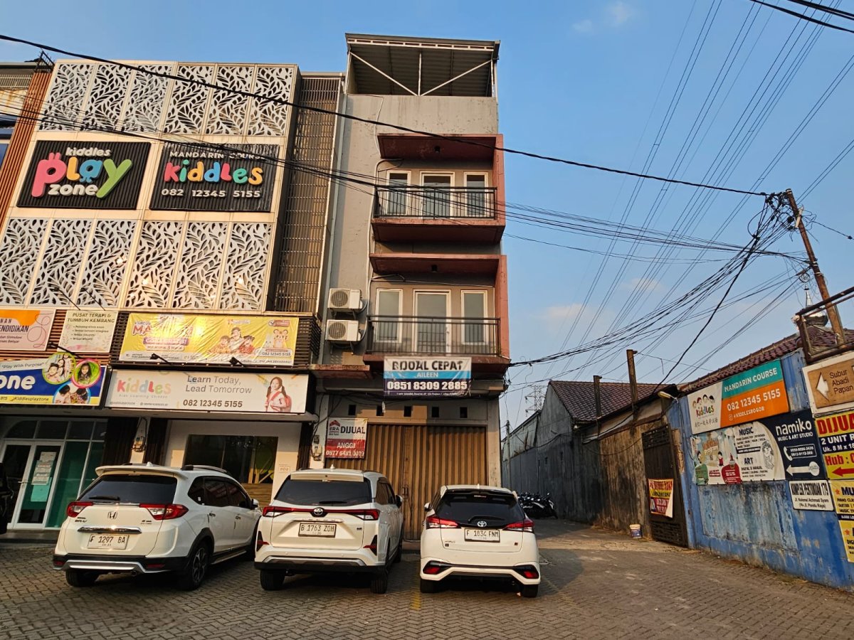 Ruko 3 lantai di Jl Kolonel Ahmad Syam, Bogor