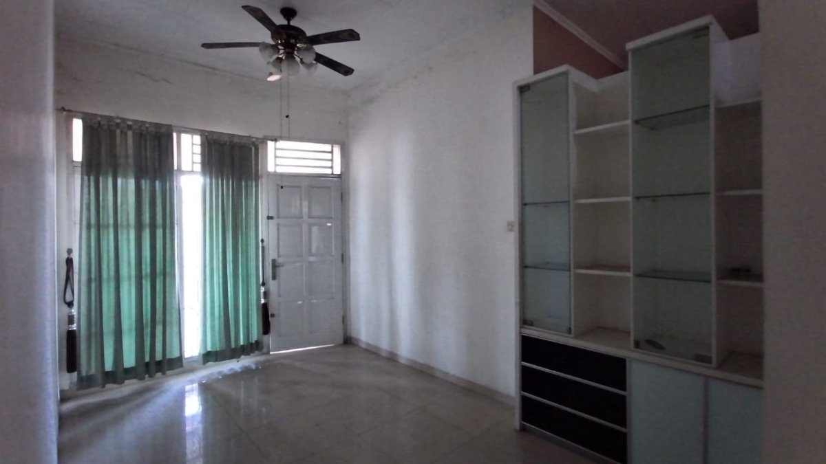 Rumah Strategis Hook Cocok untuk Hunian & Usaha di Solo Baru - Foto 3