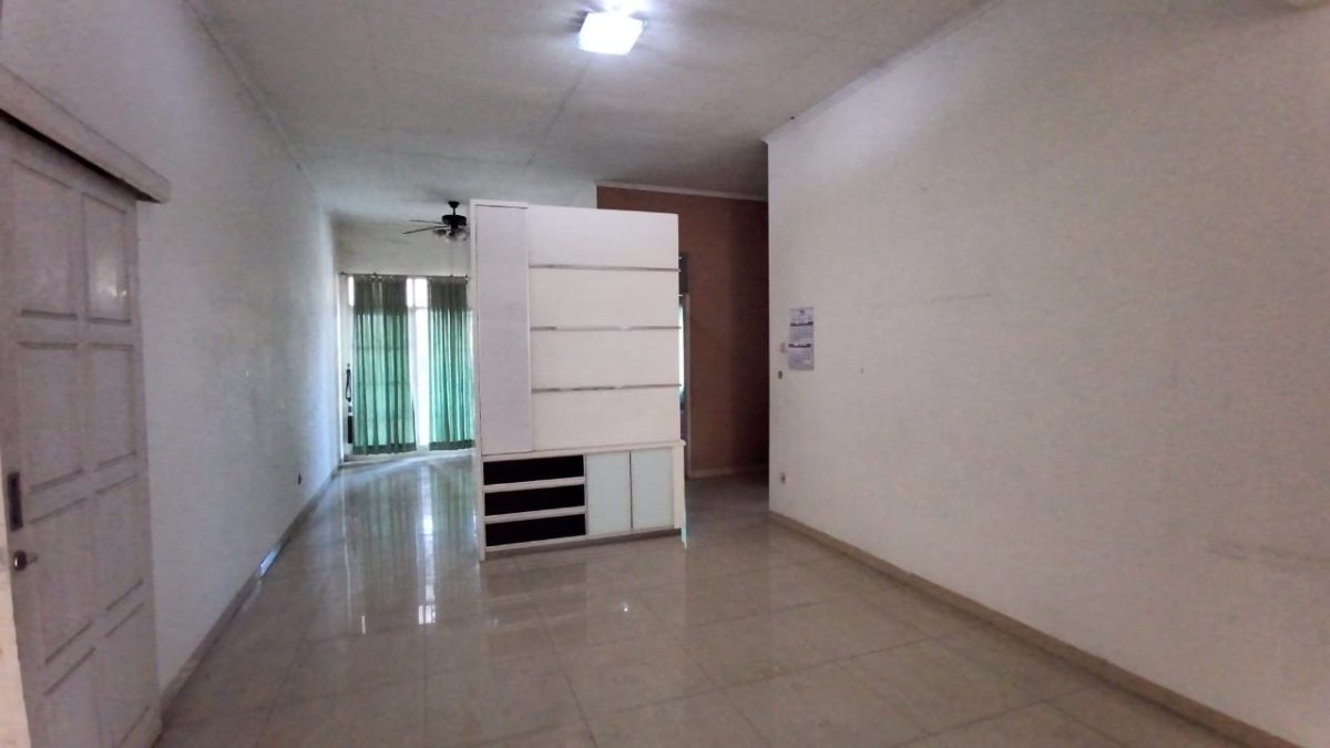 Rumah Strategis Hook Cocok untuk Hunian & Usaha di Solo Baru - Foto 5