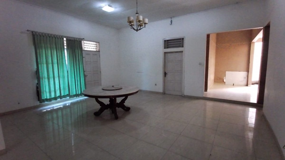 Rumah Strategis Hook Cocok untuk Hunian & Usaha di Solo Baru - Foto 6