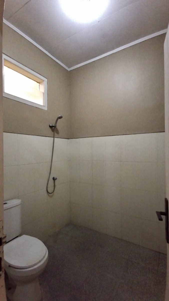 Rumah Strategis Hook Cocok untuk Hunian & Usaha di Solo Baru - Foto 11