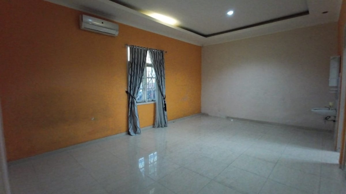Rumah Strategis Hook Cocok untuk Hunian & Usaha di Solo Baru - Foto 13