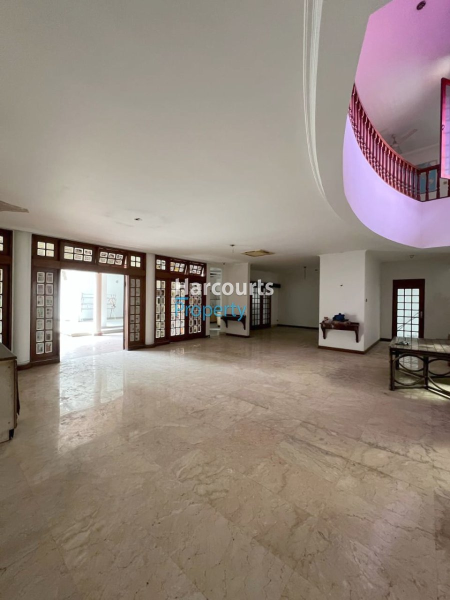 Dijual Rumah Lama Area Jl. Metro Pondok Indah