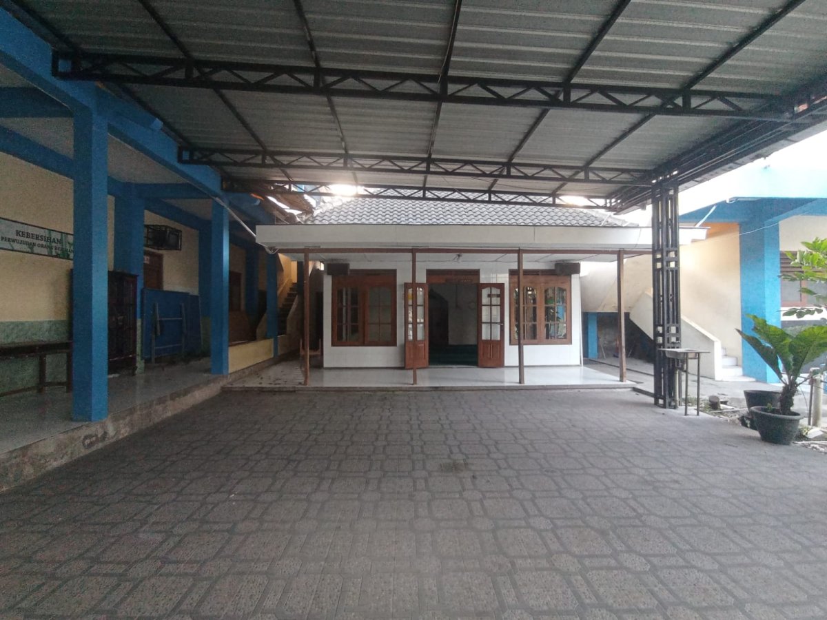 Gedung Sekolah Strategis di Cangakan Karanganyar – Dekat Alun-Alun | Cocok untuk Berbagai Usaha - Foto 2