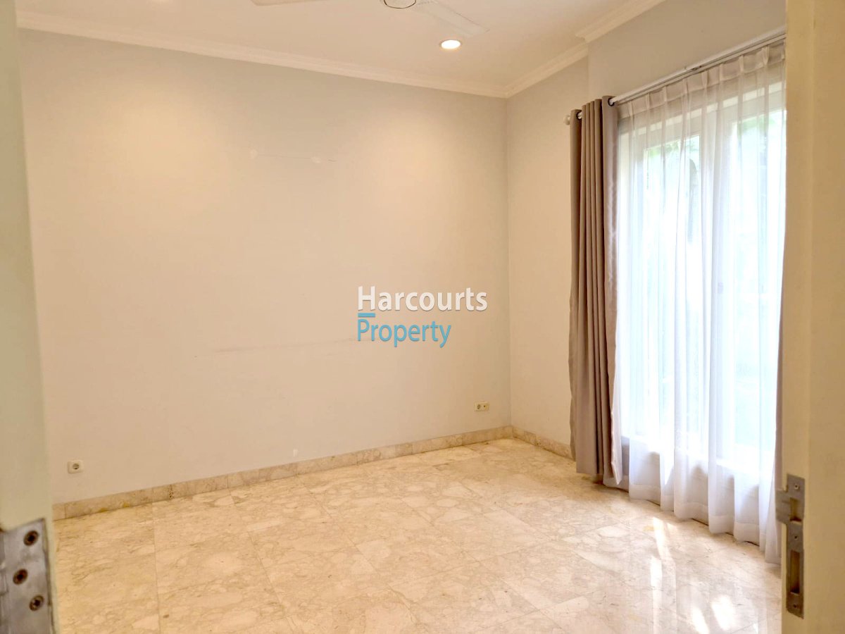 Disewakan Rumah Modern Klasik Area Jl. Alam Asri I Pondok Indah - Foto 10
