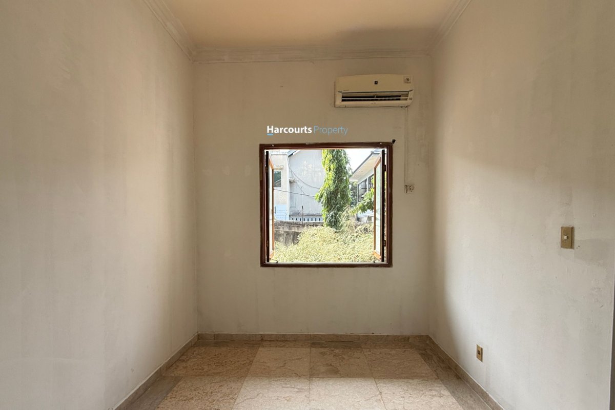 Disewakan Rumah Klasik 2 Lantai Area Jl. Kemang Timur III - Foto 3