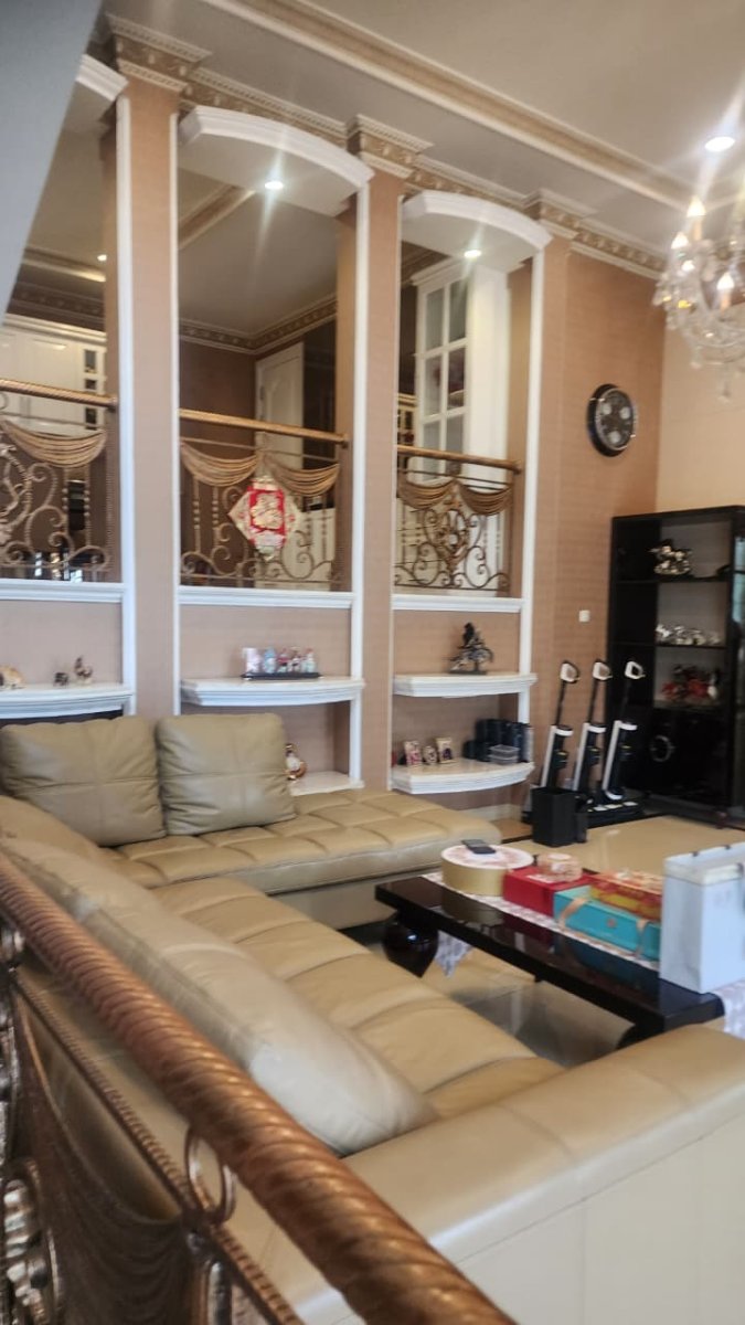 Dijual Rumah Bagus Dan Jalan Lebar Di Gading Kirana, Kelapa Gading - Jakarta Utara