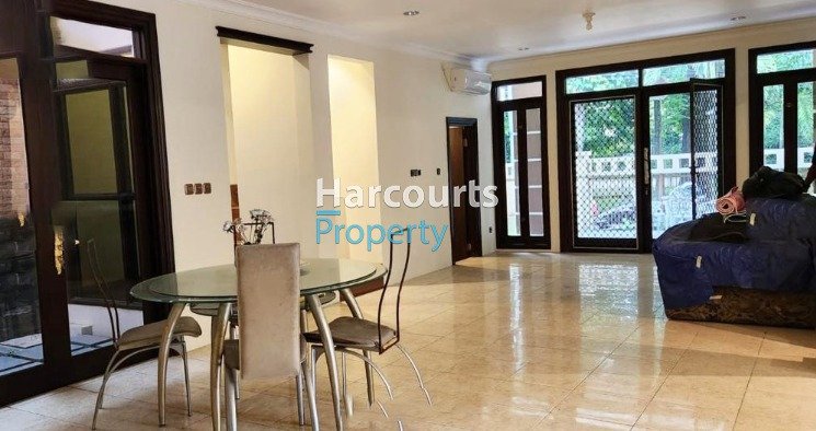 Dijual Rumah Modern 2 lantai Kawasan Lingkungan Asri dan Nyaman di Pondok Indah Area - Foto 2