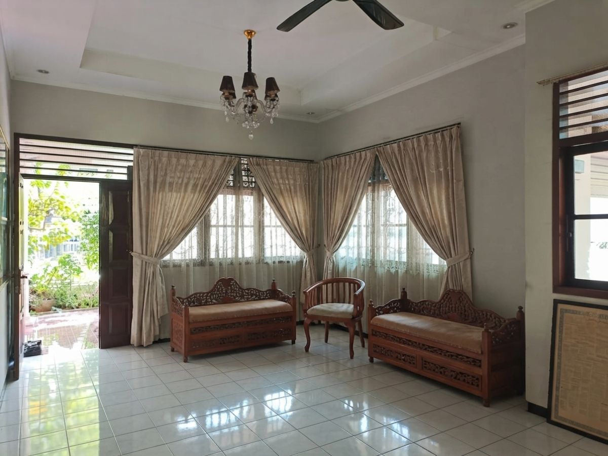 Dijual Rumah Luas 400 m²  di Meruya Taman Aries, Jakarta Barat - Foto 4
