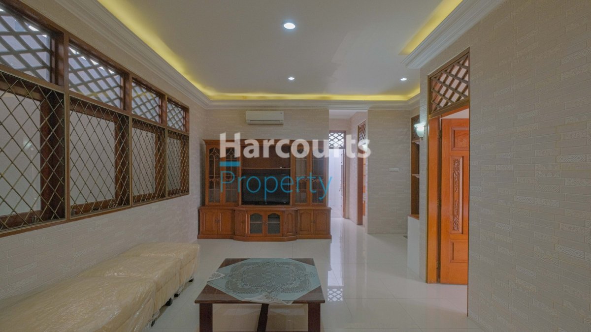 Disewakan Rumah Klasik 2 Lantai Area Jl. Cibeber Kebayoran Baru - Foto 5