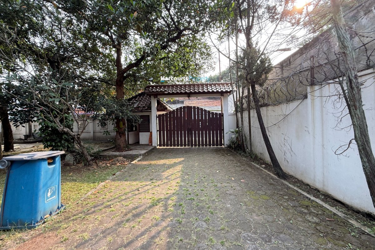 Dijual Tanah Bonus Bangunan Lokasi Super Strategis Area Jl. Siaga Raya Pejaten - Foto 2