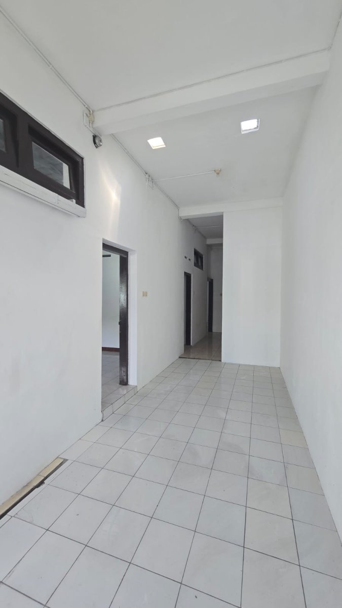 Rumah Strategis Hook Dekat Solo Grand Mall & Slamet Riyadi Solo – Cocok untuk Kantor atau Bisnis - Foto 7