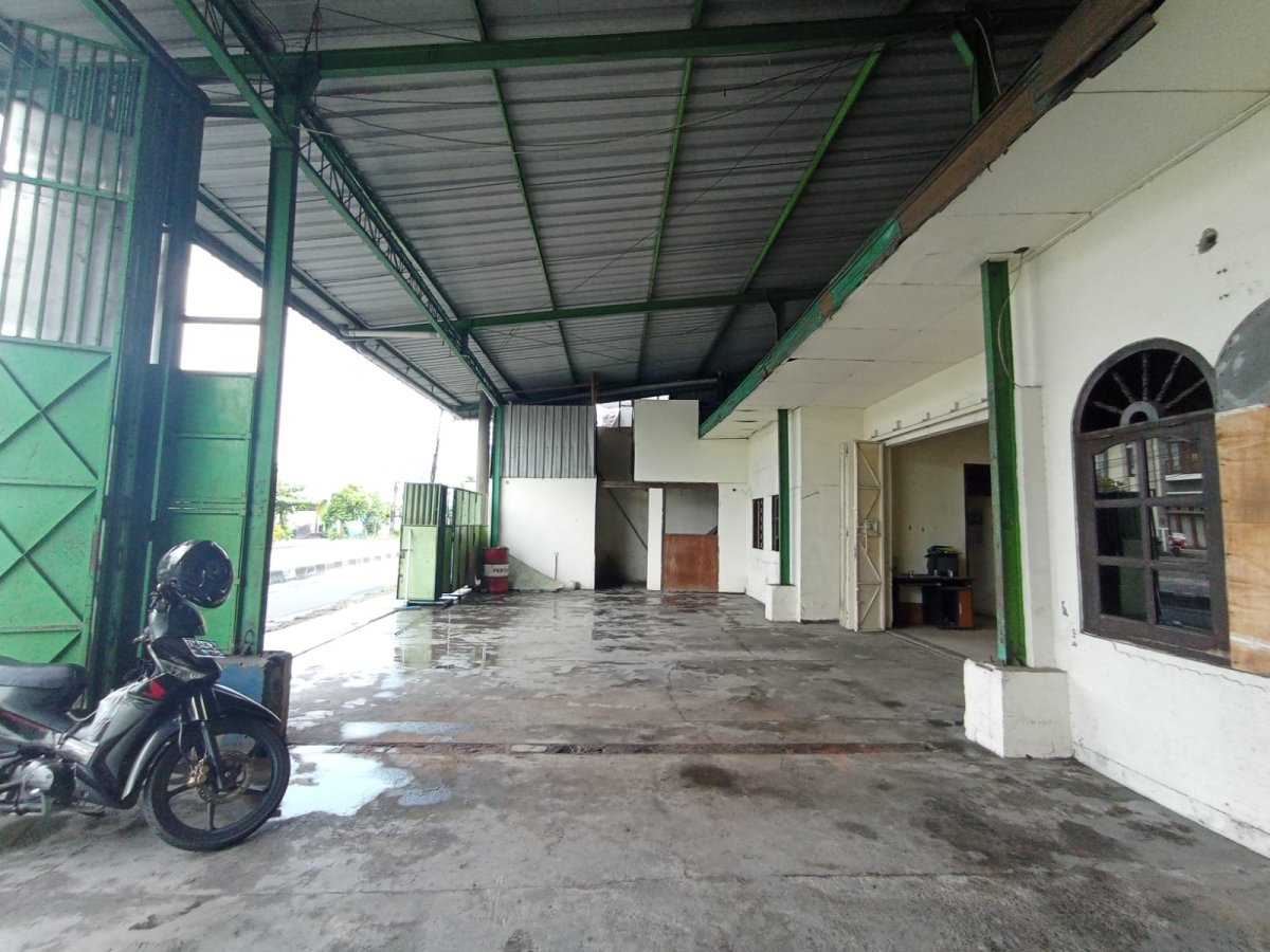 Gudang mini strategis 1,5 lantai siap pakai dkt hotel Alila di jajar solo. - Foto 4