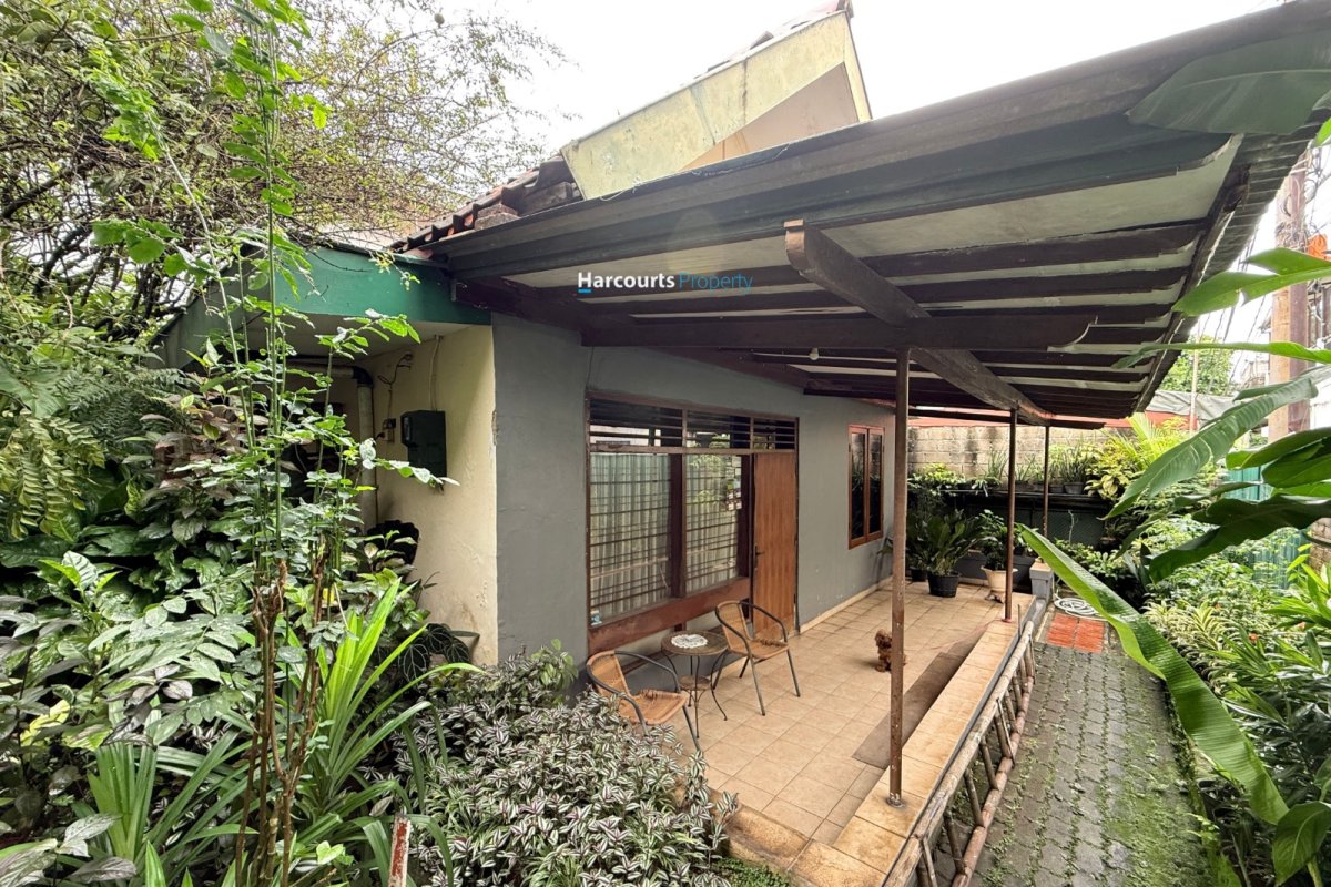 Dijual Rumah Klasik Hitung Tanah Cocok untuk Bangun Ulang Area Jl. H. Nawi Cipete