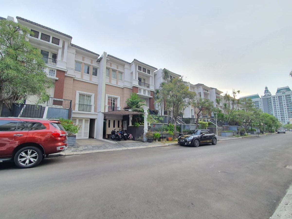 Dijual Rumah Lokasi Strategis Di Atas MOI, Kelapa Gading - Jakarta Utara - Foto 8