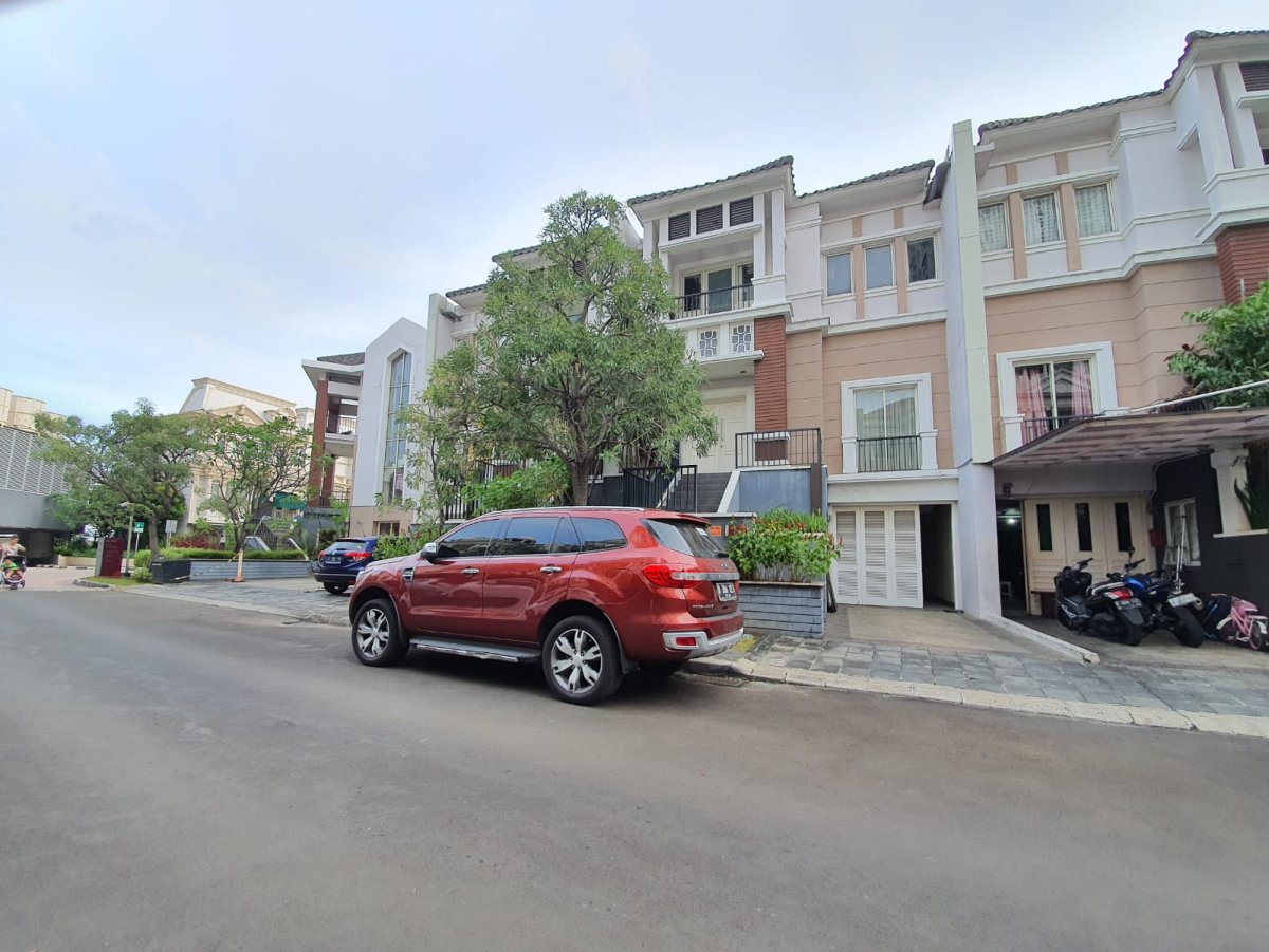 Dijual Rumah Lokasi Strategis Di Atas MOI, Kelapa Gading - Jakarta Utara - Foto 12