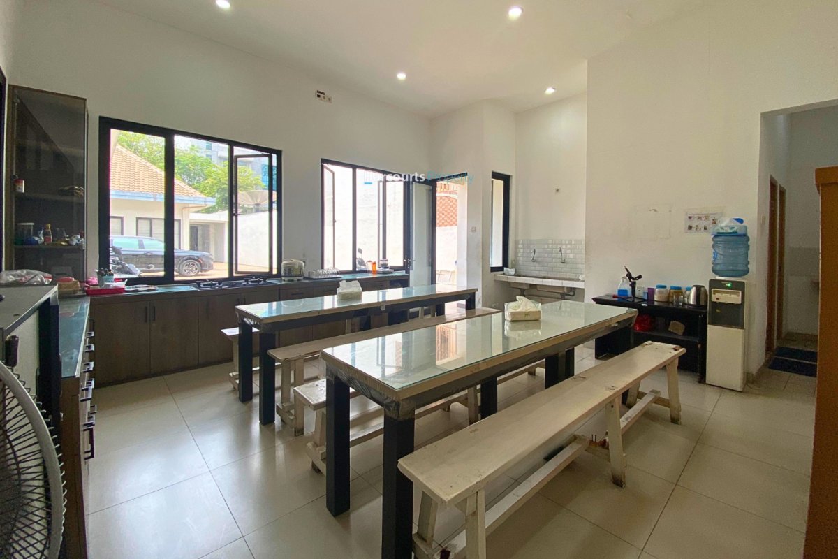 Dijual Rumah Cocok Untuk Kantor, Lokasi Strategis di Jakarta Pusat - Foto 8