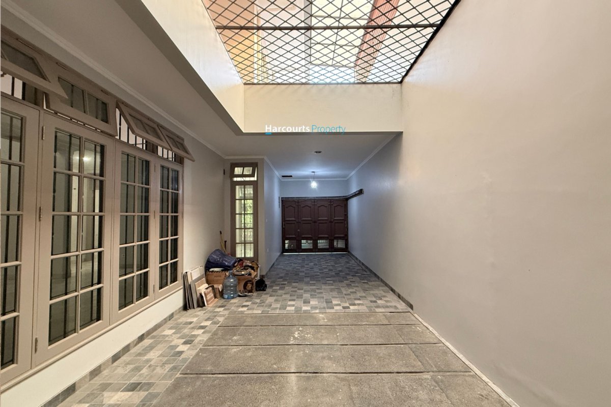 Disewakan Rumah Klasik Siap Huni Area Jl. Taman Duta Pondok Indah - Foto 4
