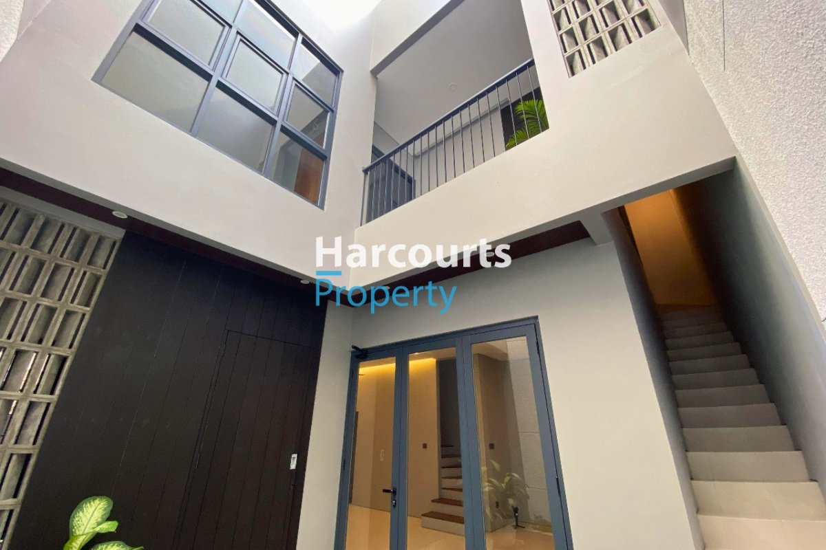 Dijual Rumah Modern Lokasi Strategis Area Pondok Indah - Foto 2