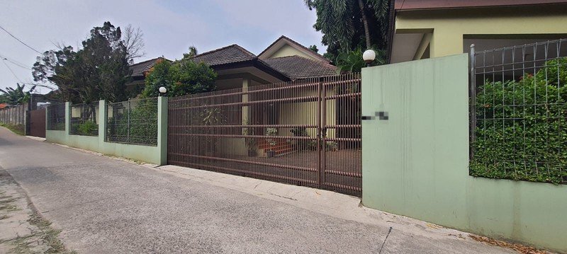 Dijual Rumah Luas Dan Asri Di Jl. Sarinembah Desa Harjamukti, Cimanggis - Depok
