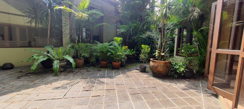 Dijual Rumah Luas Dan Asri Di Jl. Sarinembah Desa Harjamukti, Cimanggis - Depok - Foto 15