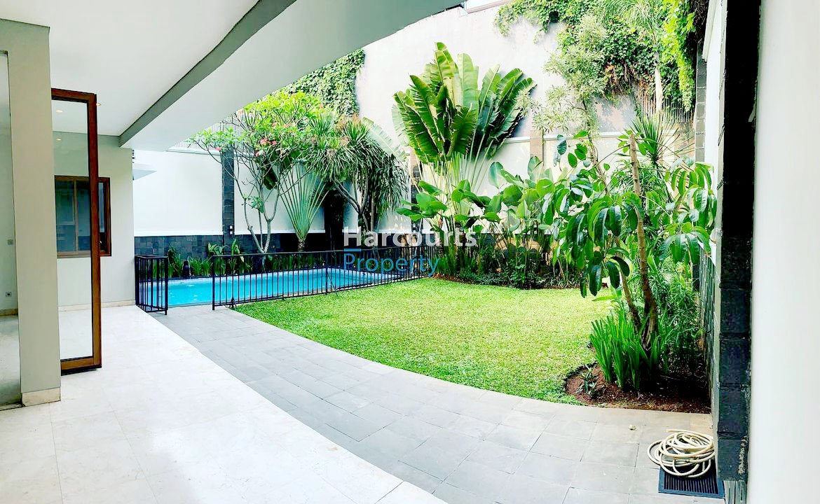 Disewakan Rumah Compound Besar Lokasi Tenang Area Kemang - Foto 5