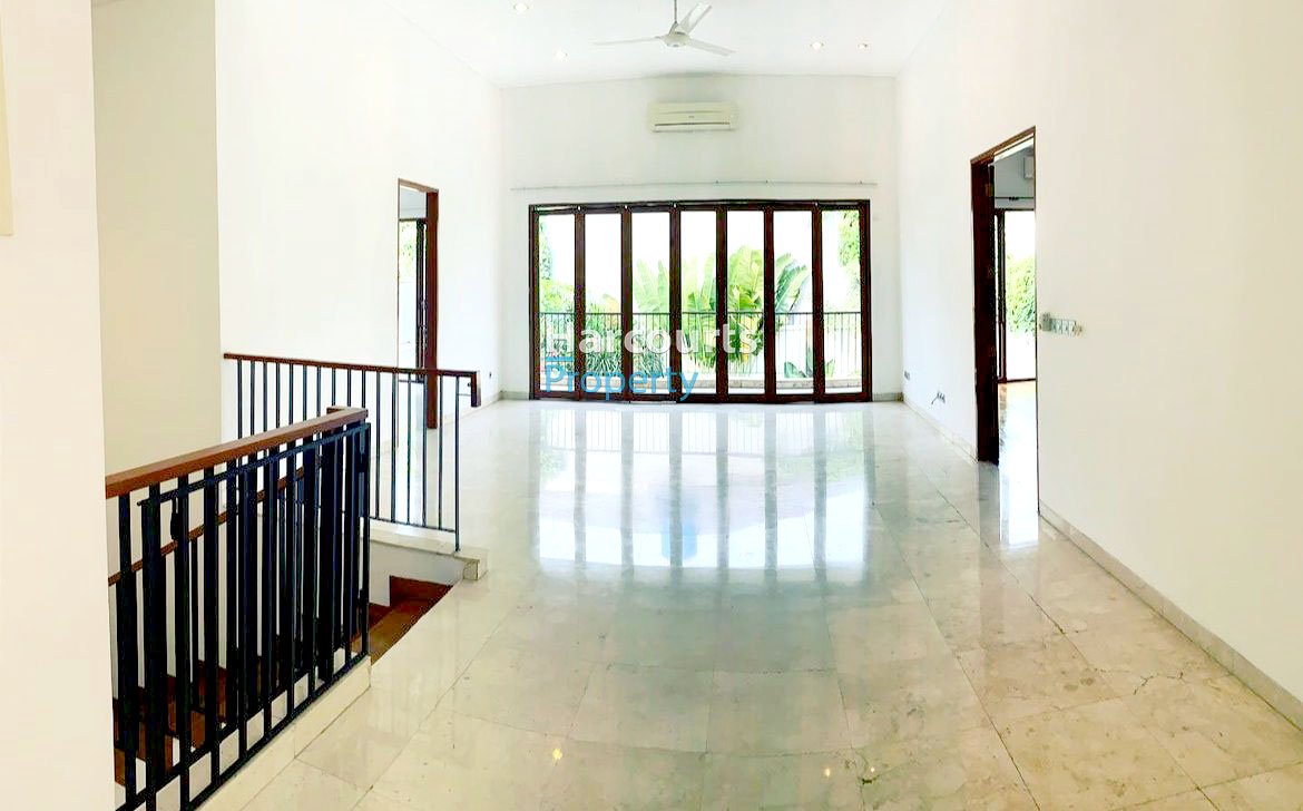 Disewakan Rumah Compound Besar Lokasi Tenang Area Kemang - Foto 7