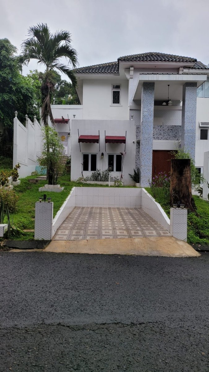 Rumah Cantik di Bukit Golf Hijau Sentul City | Lingkungan Asri, Siap Huni, Akses Tol Mudah - Foto 4