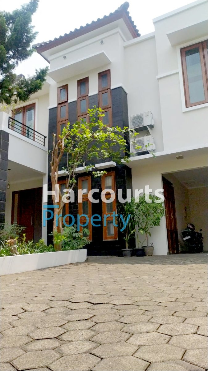 Disewakan Single House Terawat Modern Area Kemang