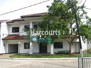 Disewakan Rumah Compound Area Kemang