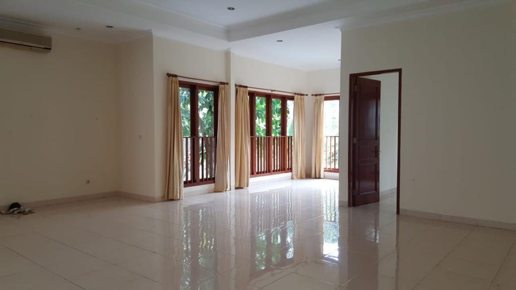 Disewakan Rumah Compound Nyaman Area Kemang - Foto 10