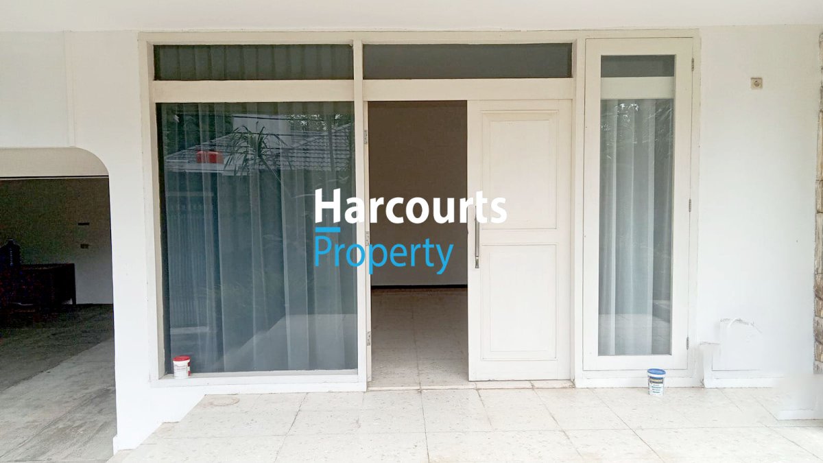 Disewakan Rumah Klasik Area Kemang - Foto 2