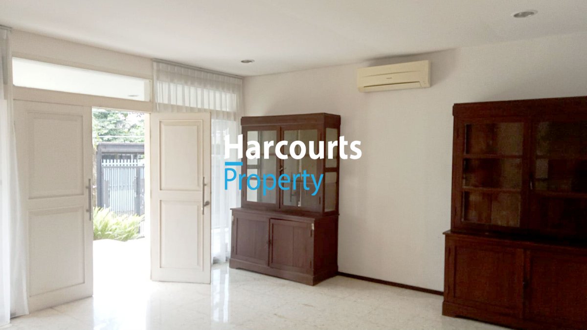 Disewakan Rumah Klasik Area Kemang - Foto 4