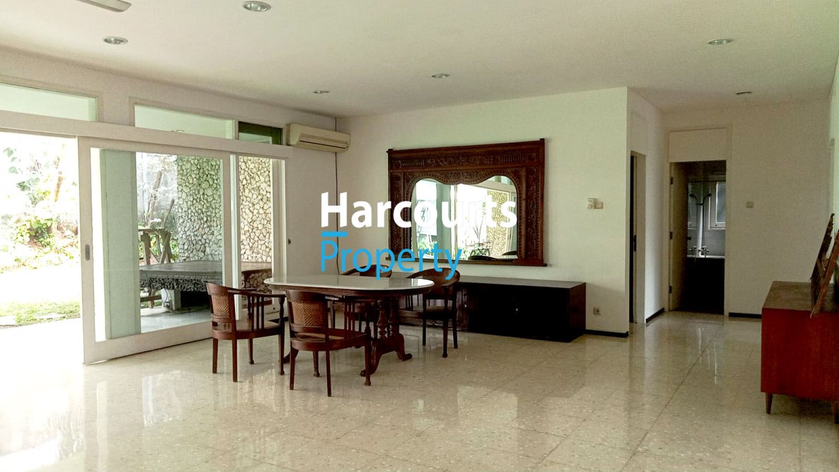 Disewakan Rumah Klasik Area Kemang - Foto 7