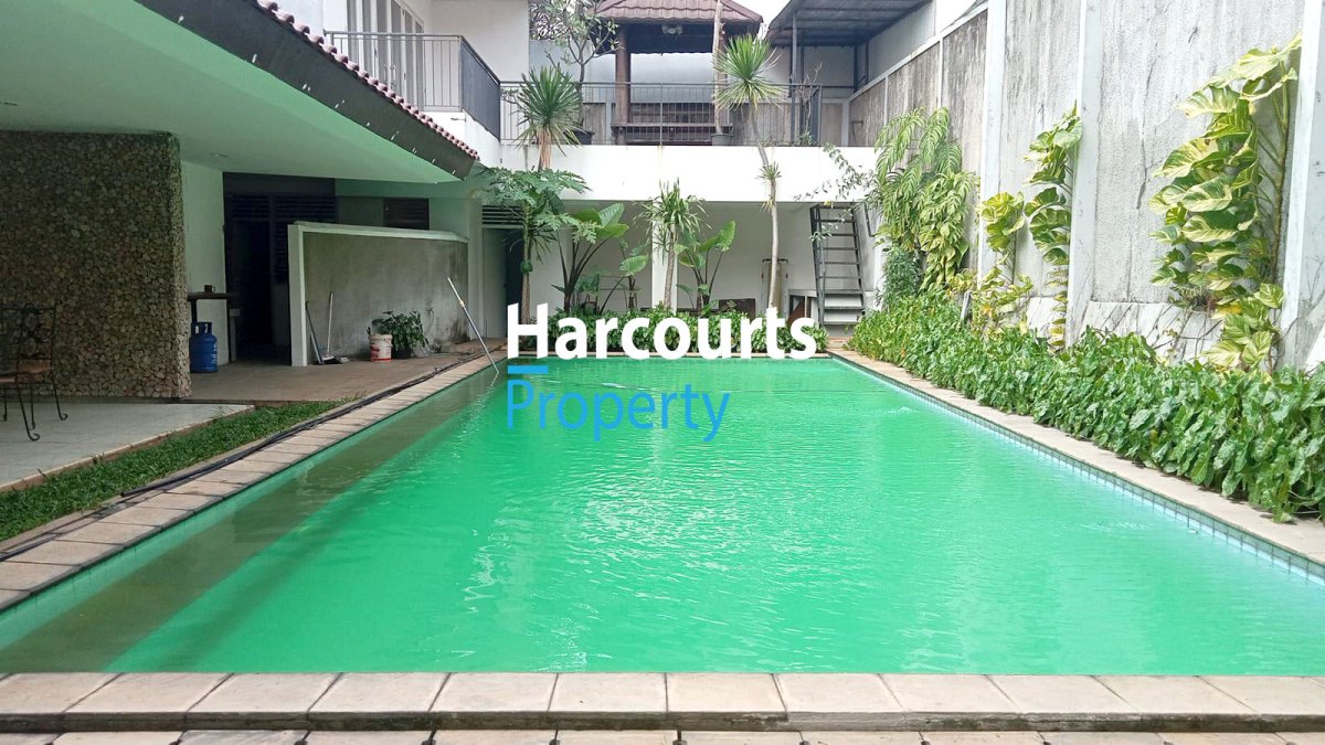 Disewakan Rumah Klasik Area Kemang - Foto 12
