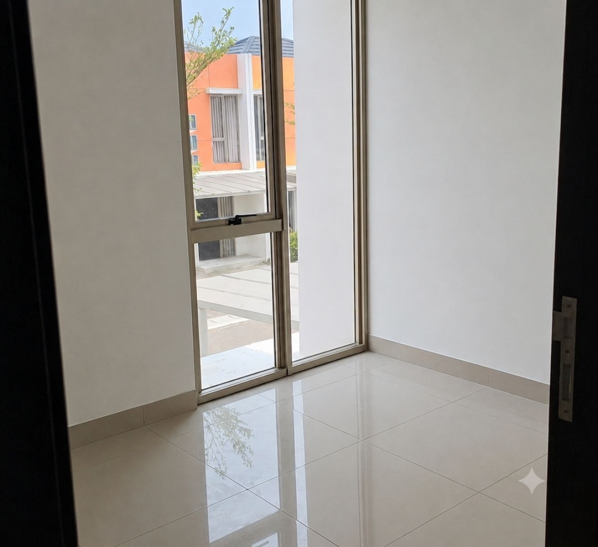 Disewakaan Rumah Baru di SpringVille PIK2 - Foto 4