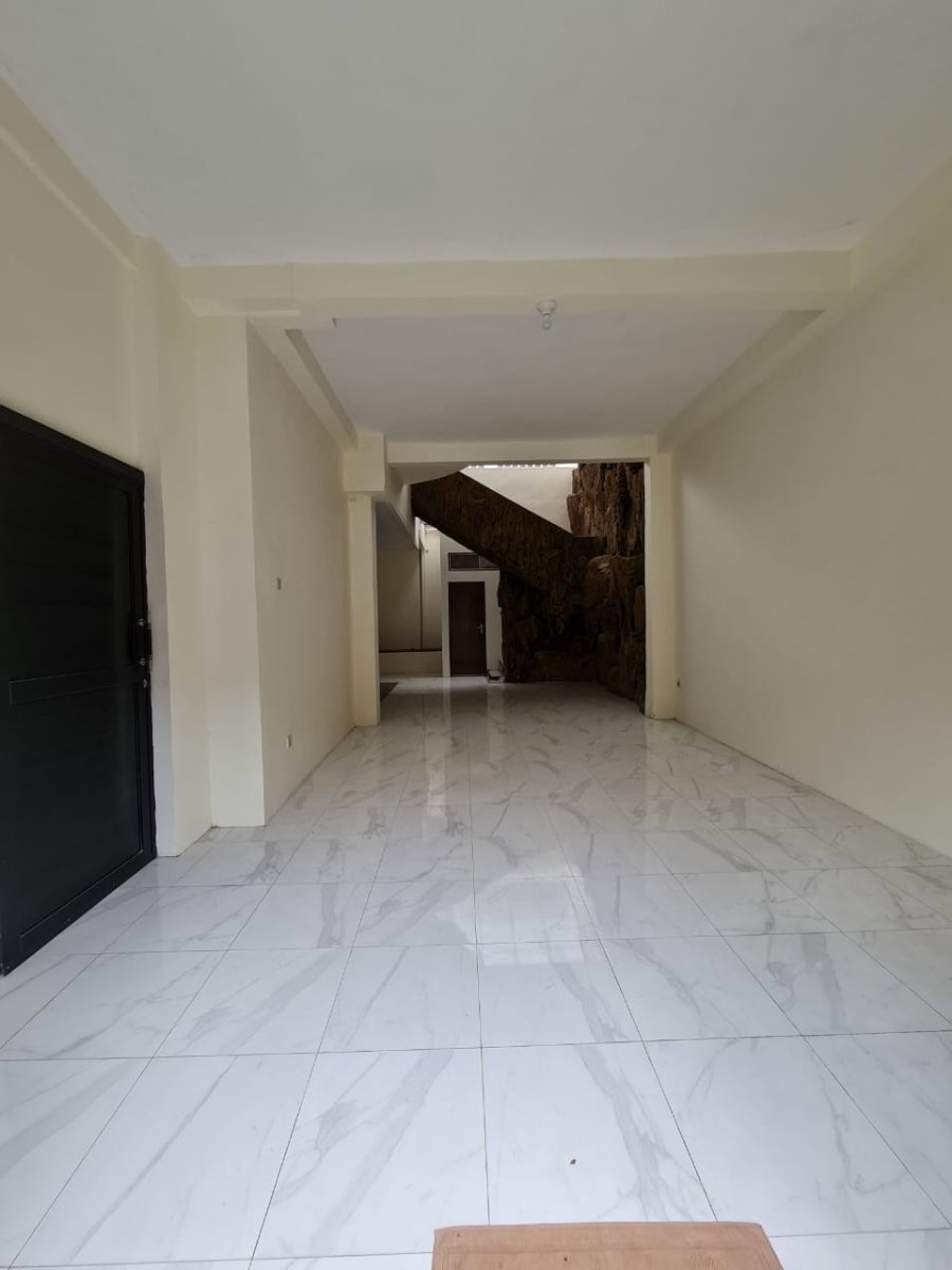 Rumah Bagus Renovasi Baru Siap Huni di Sektor 1 Solo Baru - Foto 2