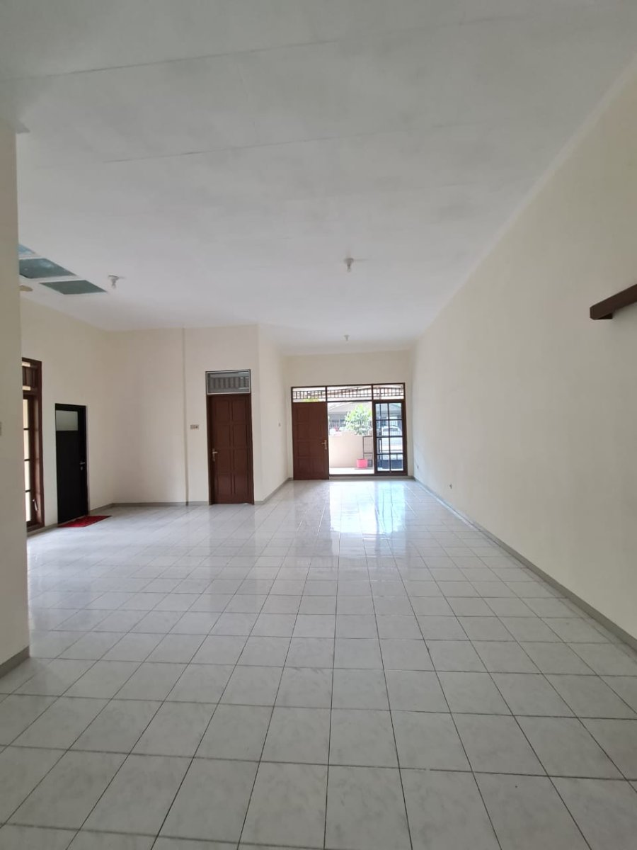 Rumah Bagus Renovasi Baru Siap Huni di Sektor 1 Solo Baru - Foto 4