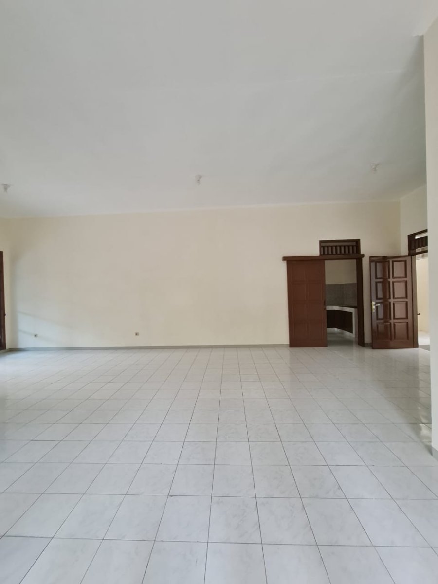 Rumah Bagus Renovasi Baru Siap Huni di Sektor 1 Solo Baru - Foto 8