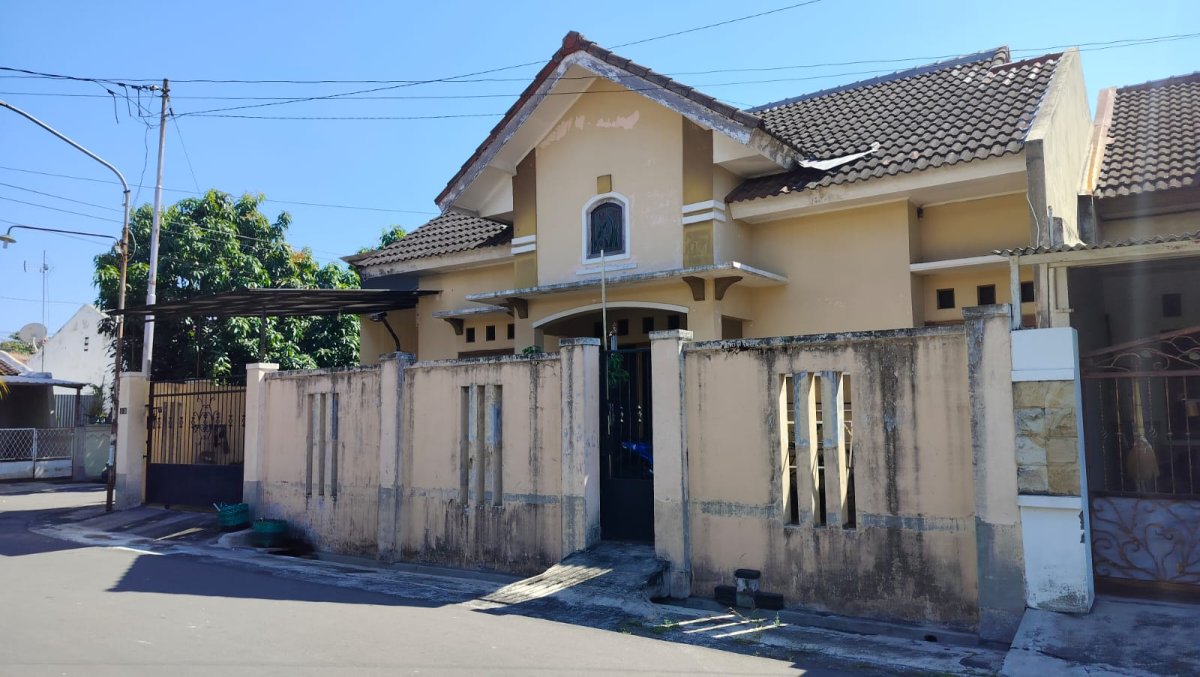 Rumah Hook Siap Huni di Baturan, Fajar Indah, Colomadu