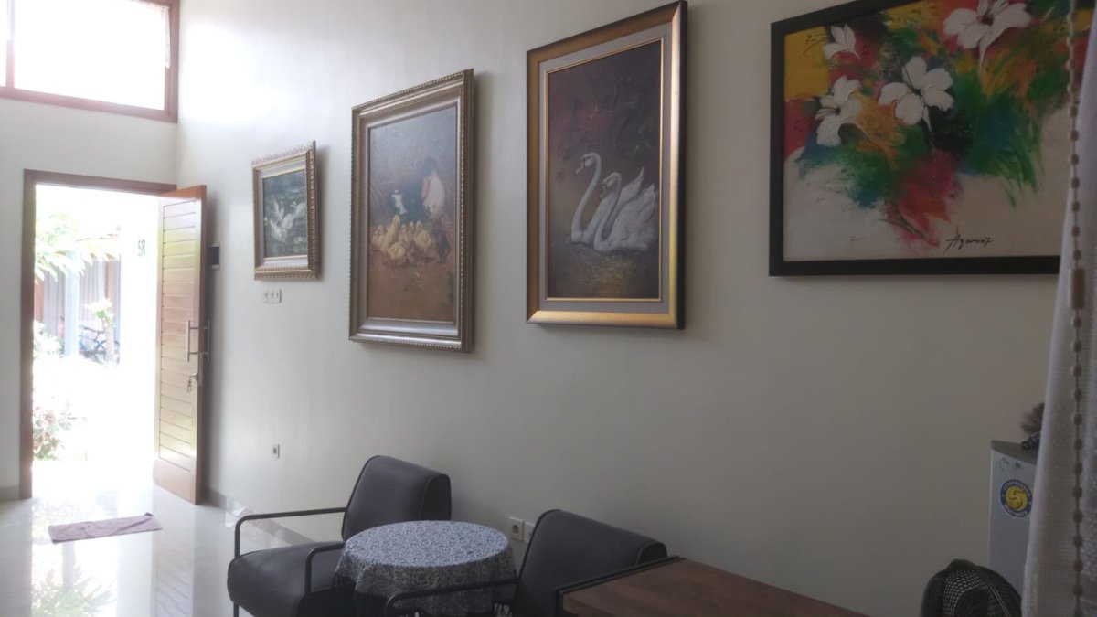 Rumah Full Furnished Siap Huni di Cluster Elite Colomadu - Foto 8