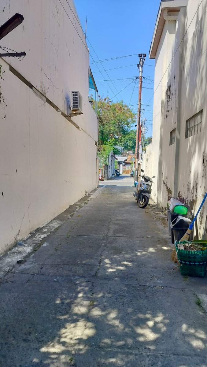 Rumah Adem & Nyaman di Pusat Kota Solo Dekat Jl. Slamet Riyadi dan Matahari Singosaren